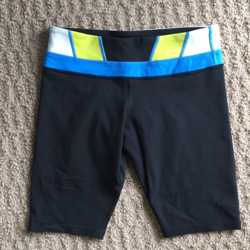 Woman’s Lululemon Compression Shorts Size 8